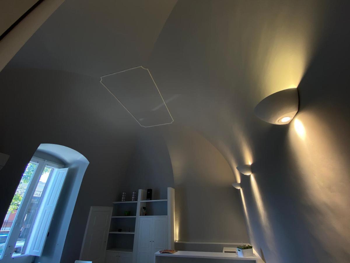 Suite 261 - Intero Appartamento Nel Centro Di バーリ エクステリア 写真