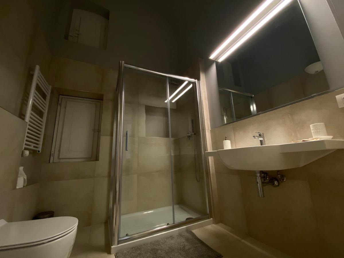 Suite 261 - Intero Appartamento Nel Centro Di バーリ エクステリア 写真