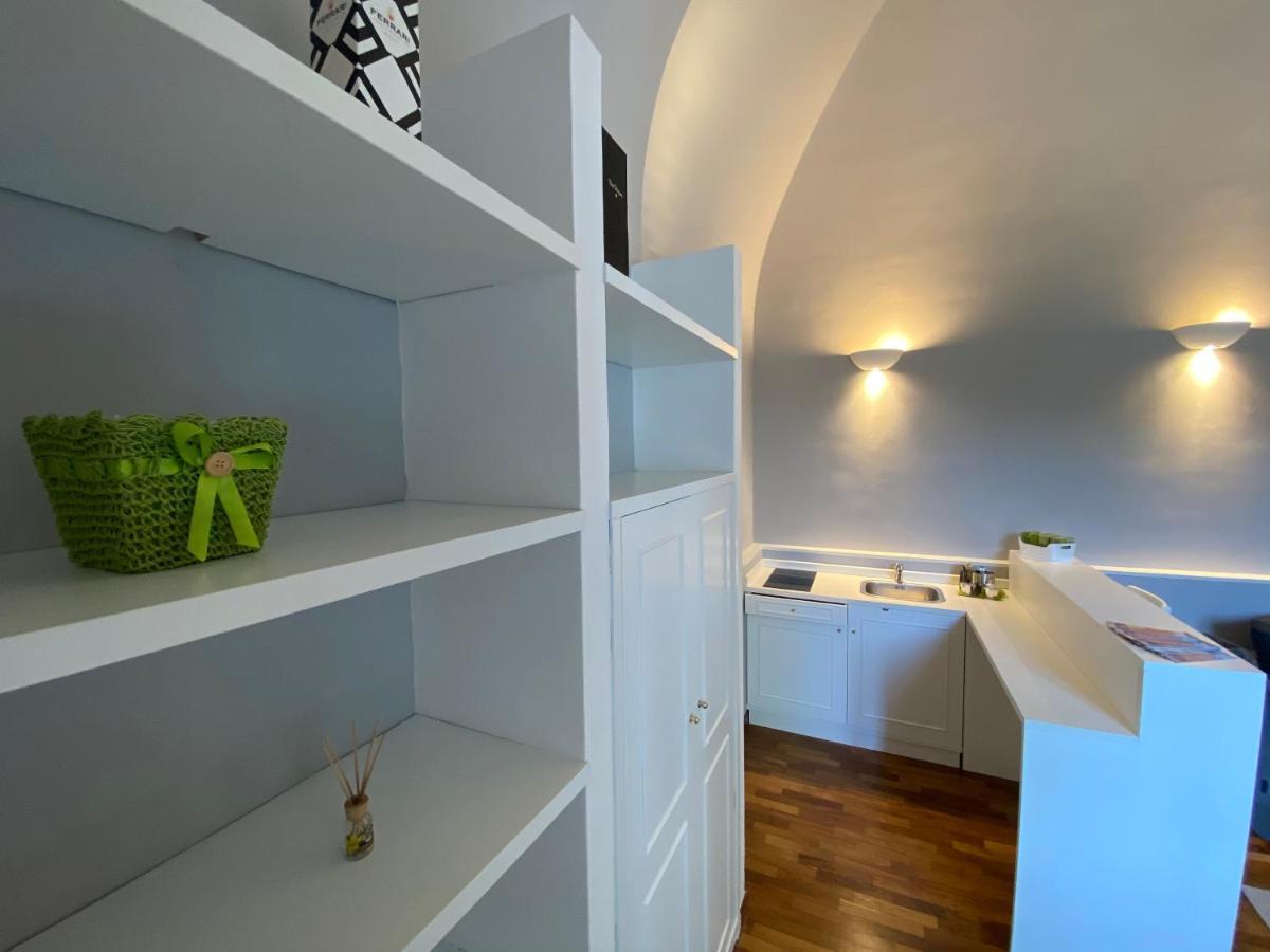 Suite 261 - Intero Appartamento Nel Centro Di バーリ エクステリア 写真